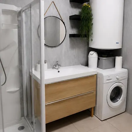 Διαμέρισμα En Plein Centre De Jacuzzi Et Le Confort Μπεζιέ